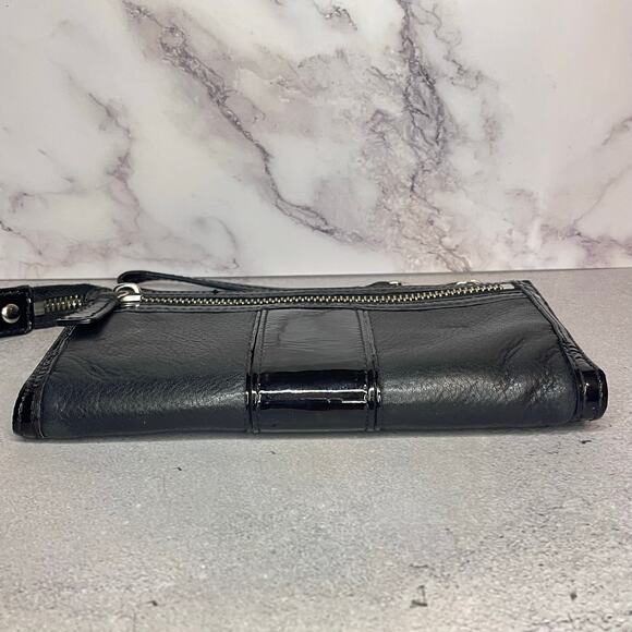 Coach Black Leather & Patent Leather Wristlet Wallet - Picture 7 of 13